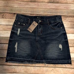 ililily Woman Vintage Distressed Denim Mini Skirt